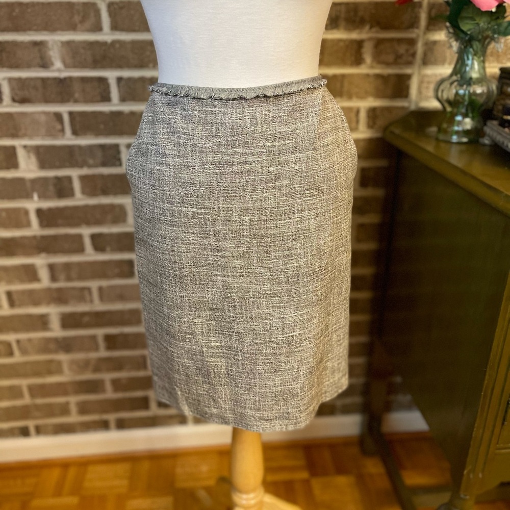 Ann Taylor satin lined  skirt